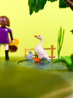 PLAYMOBIL Country Pferdebox Reiterhof mit Figuren & Tieren nerdycustom MOC - nerdyvana.com