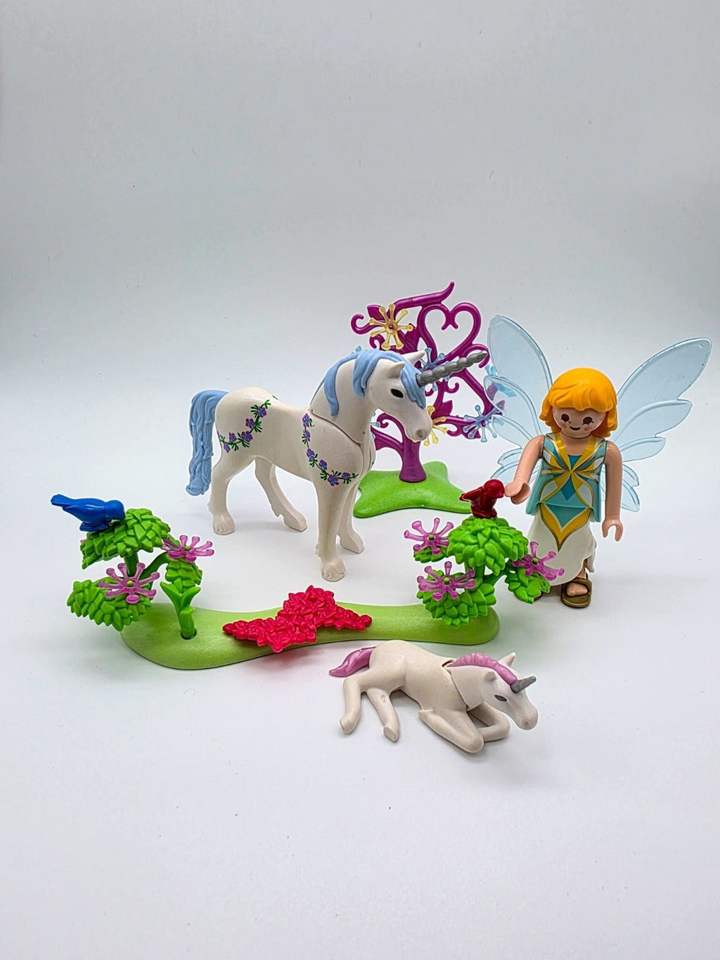 PLAYMOBIL Fee mit Einhorn & Fohlen im Zauberwald nerdycustom MOC Edition - nerdyvana.com