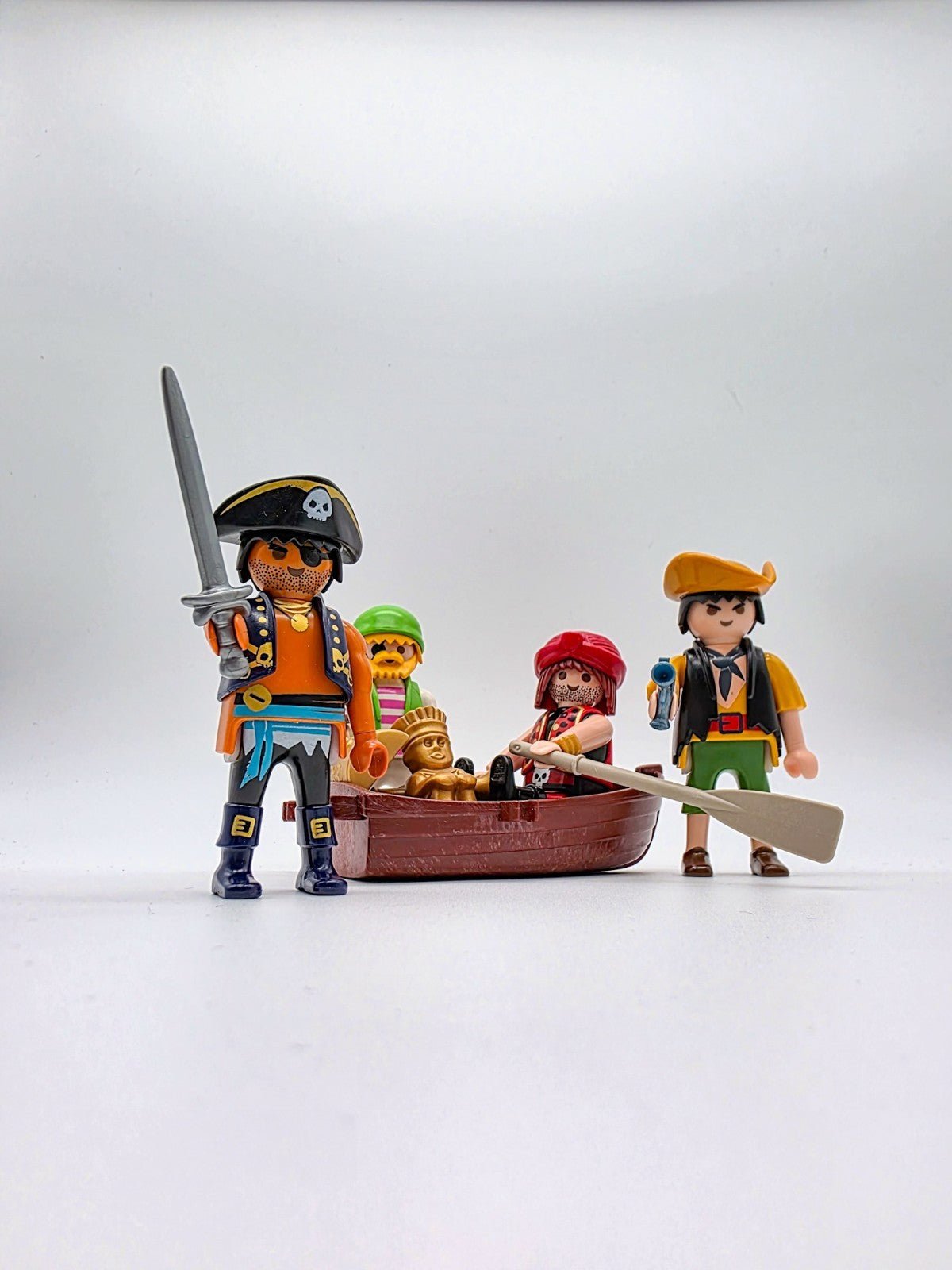 PLAYMOBIL Figuren - Set 4 Piraten Crew Ruderboot & Schatz nerdycustom MOC Edition - nerdyvana.com