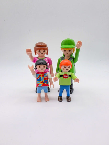PLAYMOBIL Figuren-Set Familie Mutter Vater Tochter Sohn nerdycustom MOC Edition - nerdyvana.com