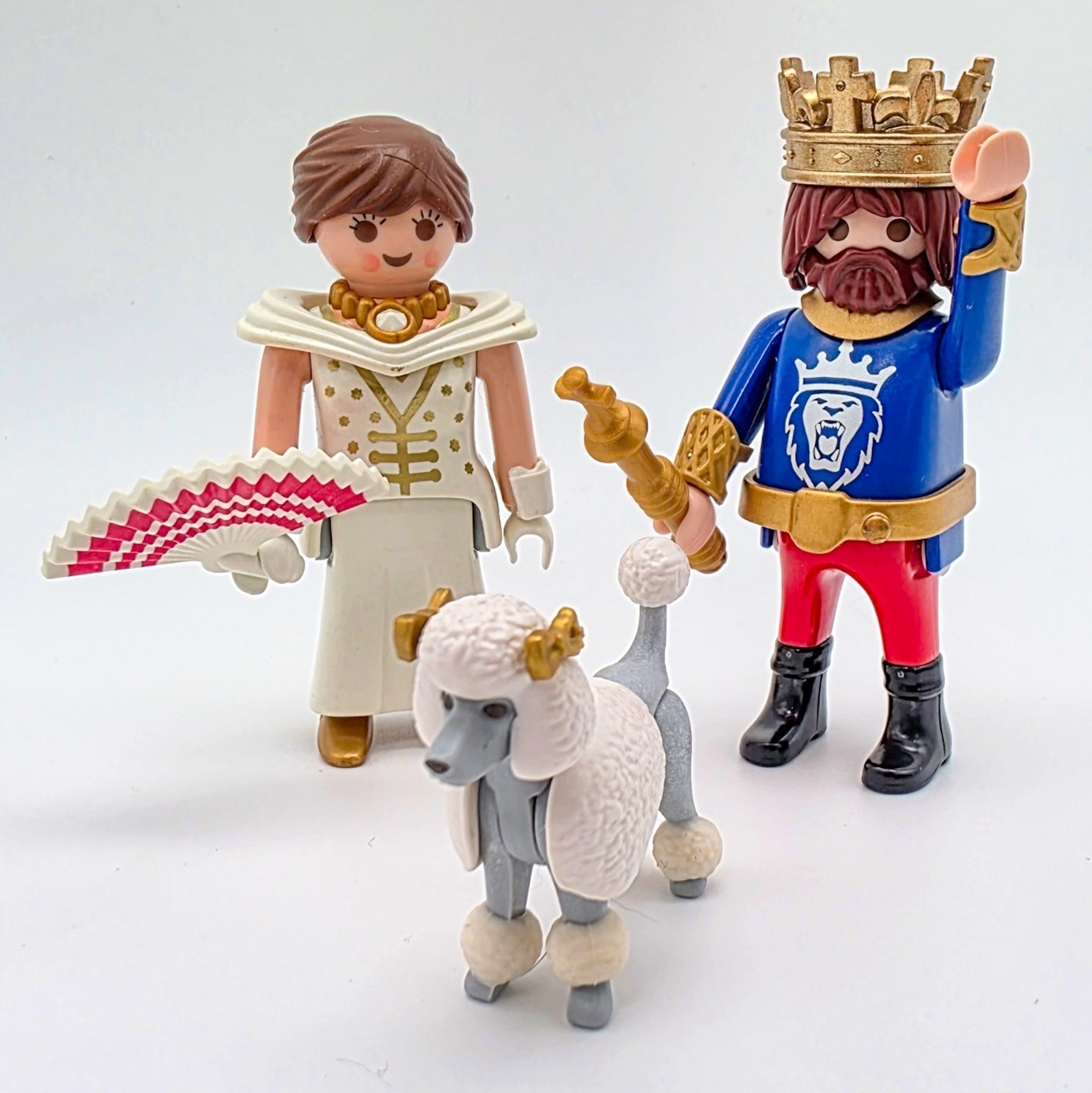 PLAYMOBIL Figuren - Set König & Königin mit Pudel Familie nerdycustom MOC Edition - nerdyvana.com Hauptbild