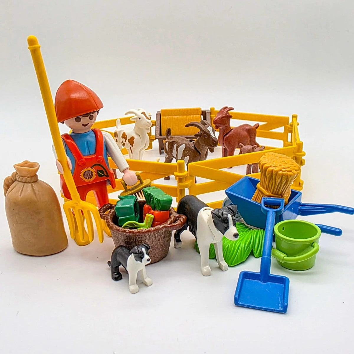 PLAYMOBIL Figuren-Set Ziegenhirte Schäfer Hunde & Ziegenherde Bauernhof MOC - nerdyvana.com