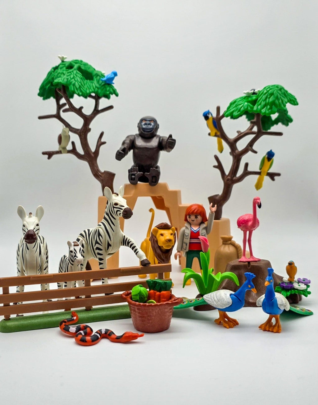 PLAYMOBIL Figuren- & Tier-Set Zoowärterin & viele Tiere nerdycustom MOC Edition - nerdyvana.com