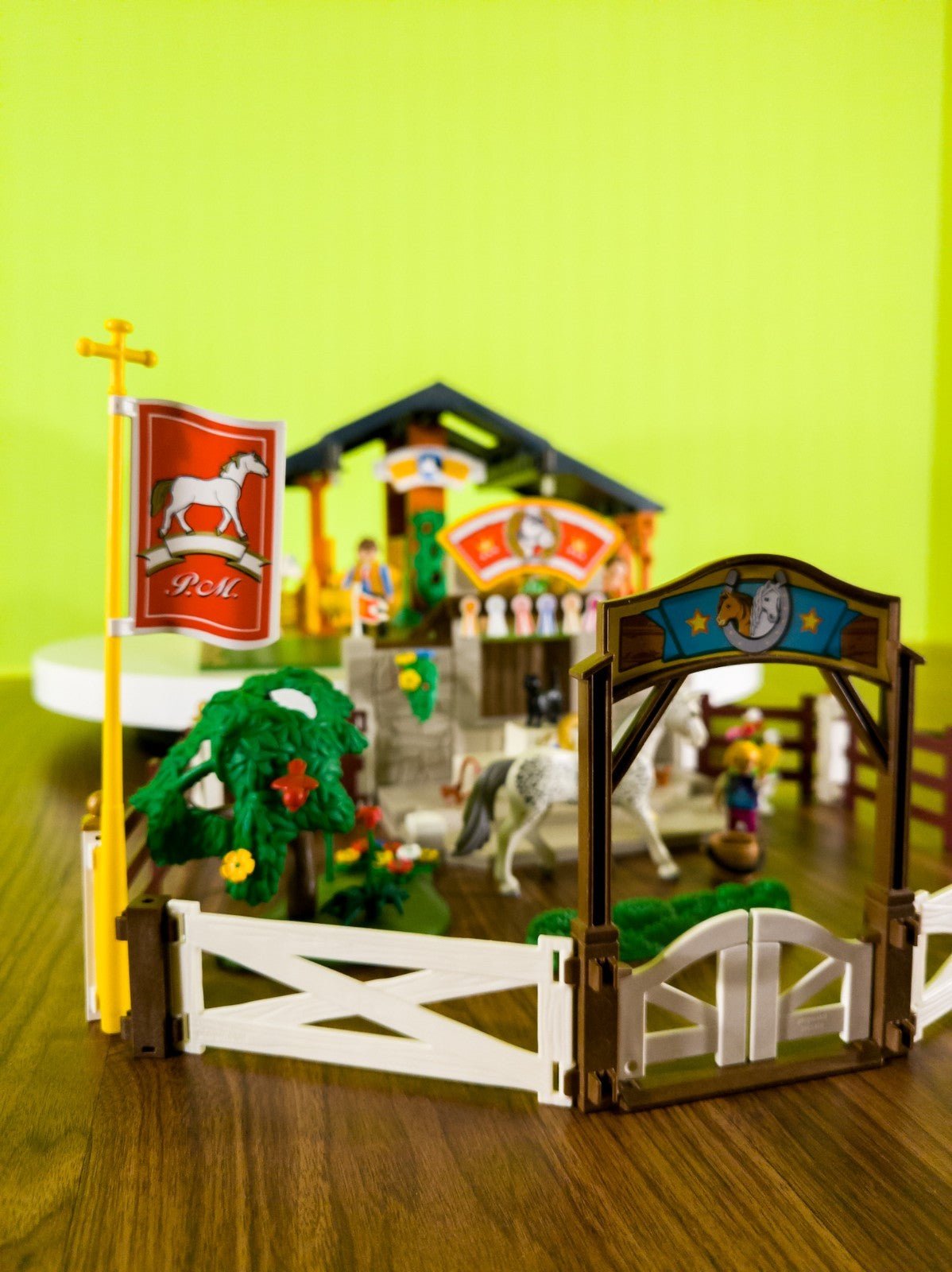 PLAYMOBIL Reiterhof 3120 Pferde Figuren Bauernhof Turnier nerdycustom MOC Zweitbild