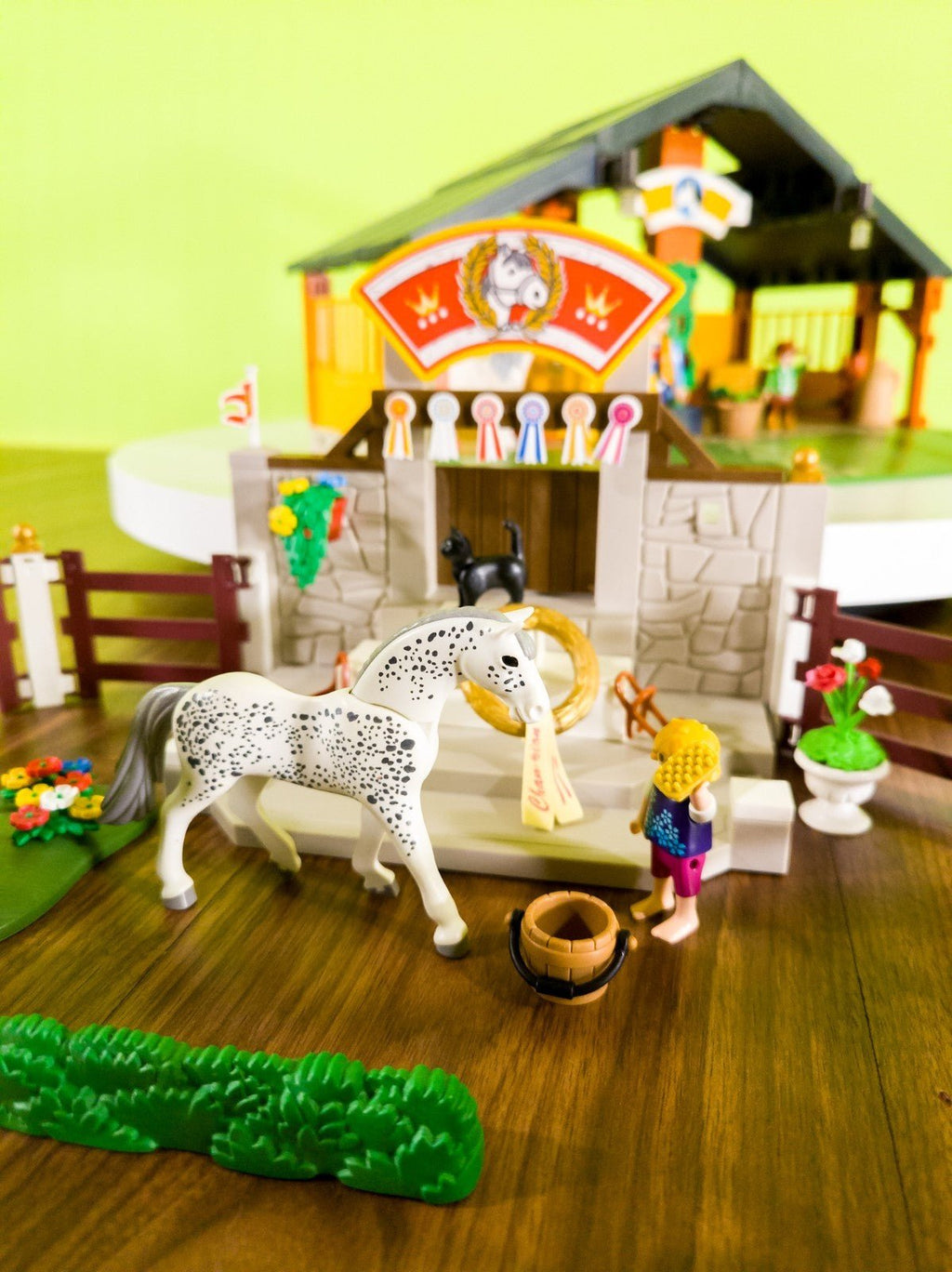 PLAYMOBIL Reiterhof 3120 Pferde Figuren Bauernhof Turnier nerdycustom MOC - nerdyvana.com