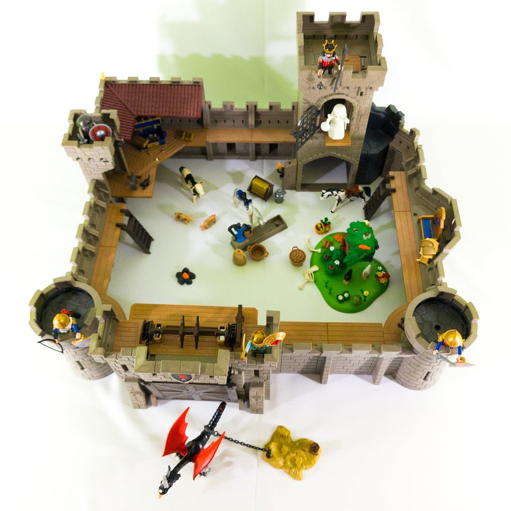 PLAYMOBIL Ritterburg Set Ritter Figuren Tiere Drache 68x60x35cm nerdycustom MOC - nerdyvana.com