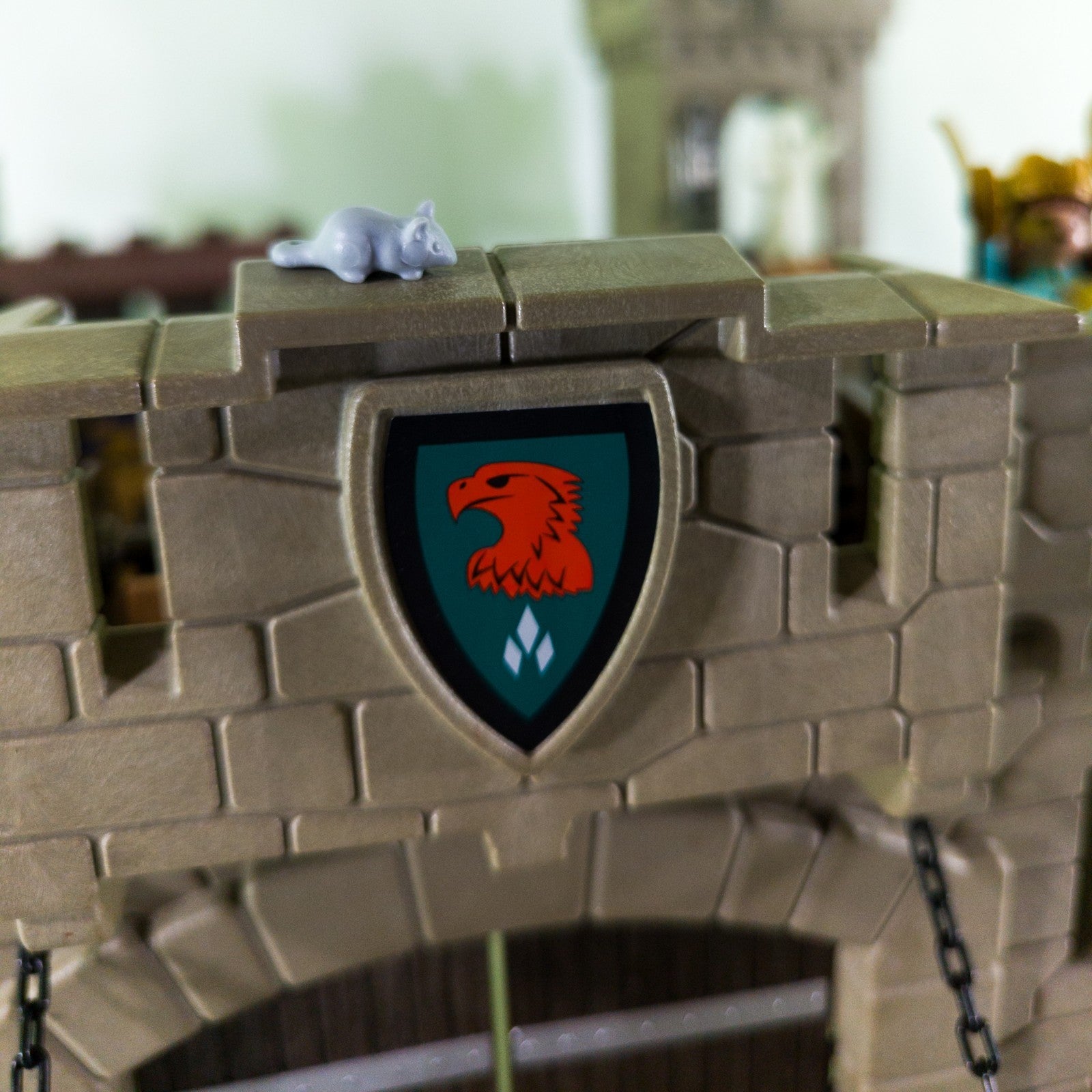 PLAYMOBIL Ritterburg Set Ritter Figuren Tiere Drache 68x60x35cm nerdycustom MOC - nerdyvana.com