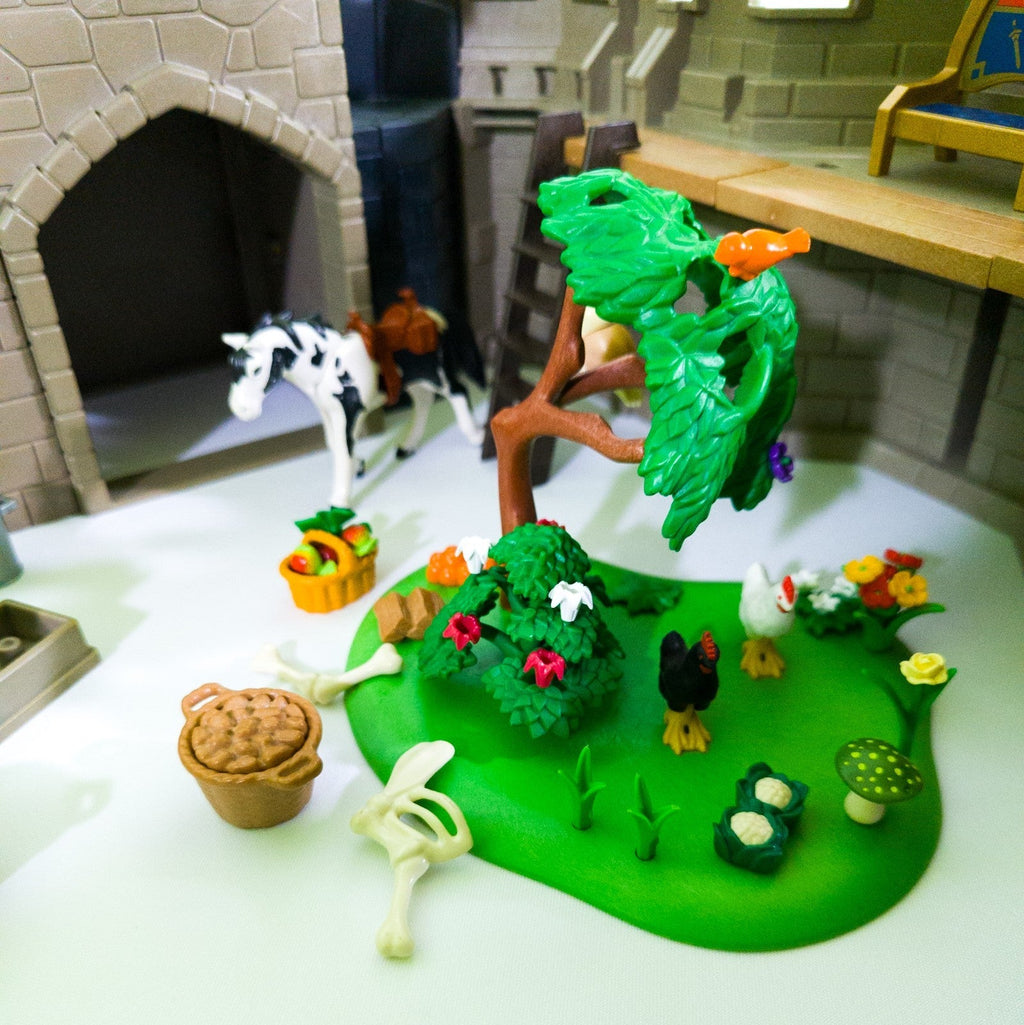 PLAYMOBIL Ritterburg Set Ritter Figuren Tiere Drache 68x60x35cm nerdycustom MOC - nerdyvana.com