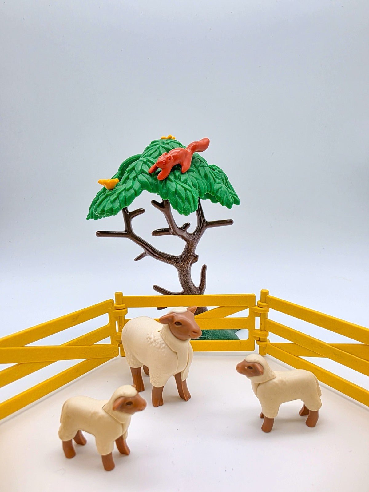 PLAYMOBIL Schäfer-Familie mit Schafen Bauernhofzubehör nerdycustom MOC Edition - nerdyvana.com
