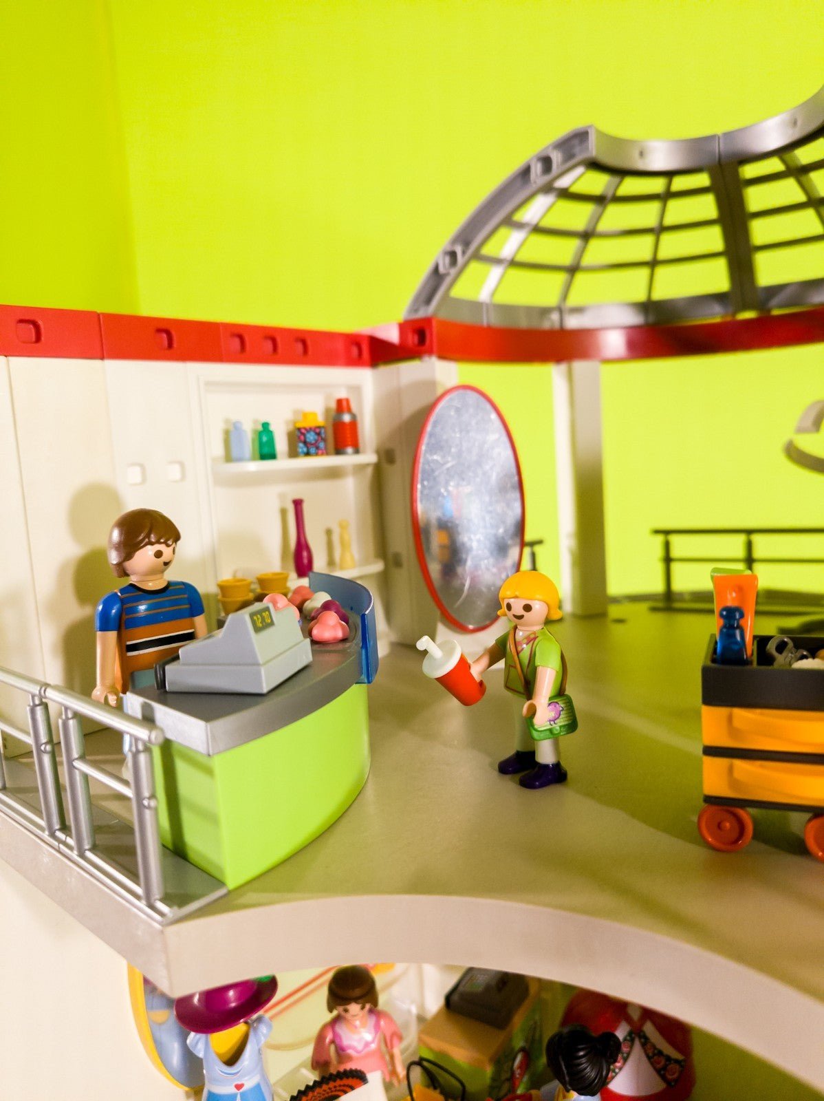 PLAYMOBIL Shopping Center 5485 Friseur Boutique Figuren Eis nerdycustom MOC - nerdyvana.com