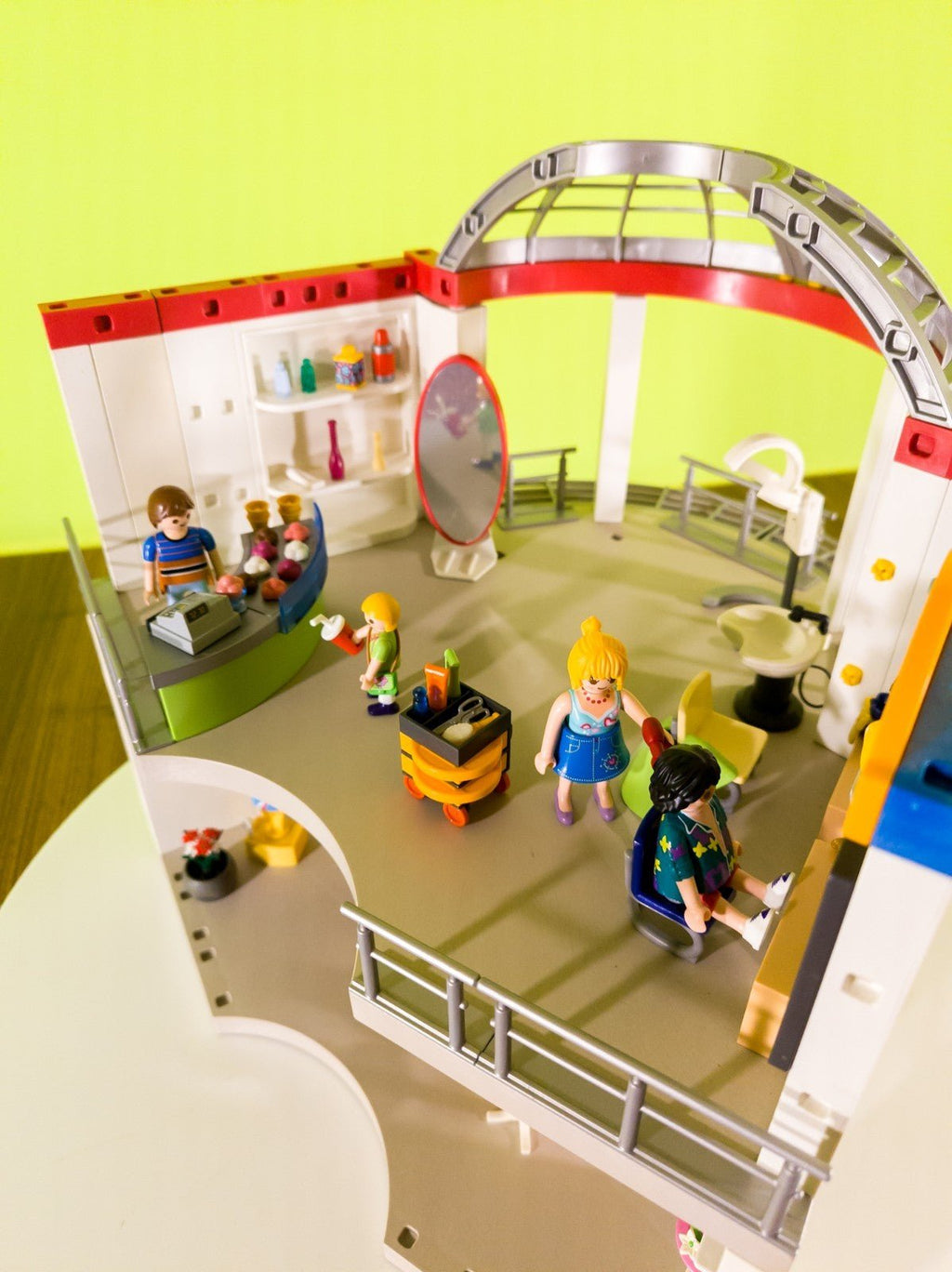 PLAYMOBIL Shopping Center 5485 Friseur Boutique Figuren Eis nerdycustom MOC - nerdyvana.com