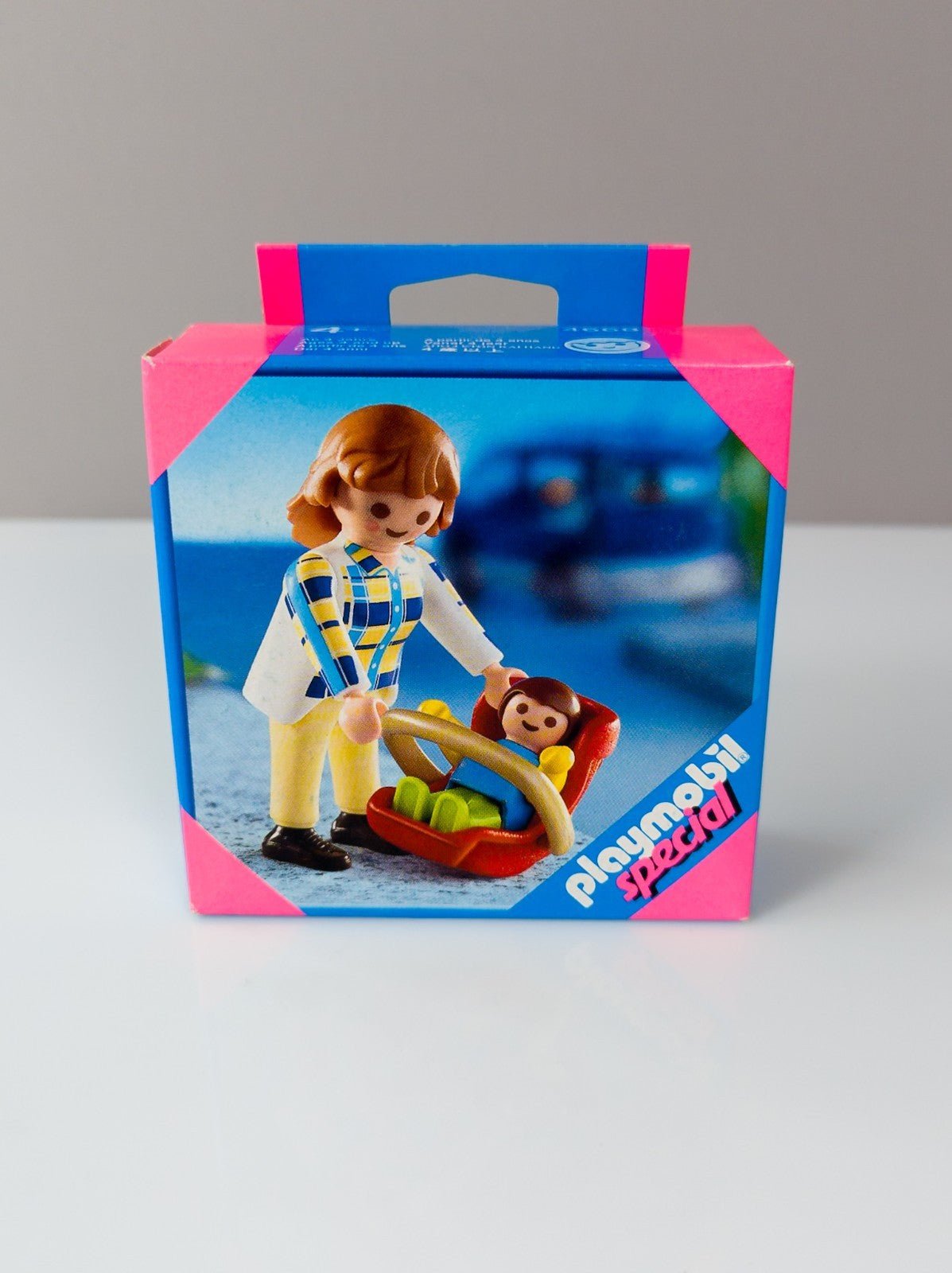 PLAYMOBIL Special 4668 Figuren Set Mutter mit Baby im Tragesitz NEU OVP 2006 - nerdyvana.com Hauptbild