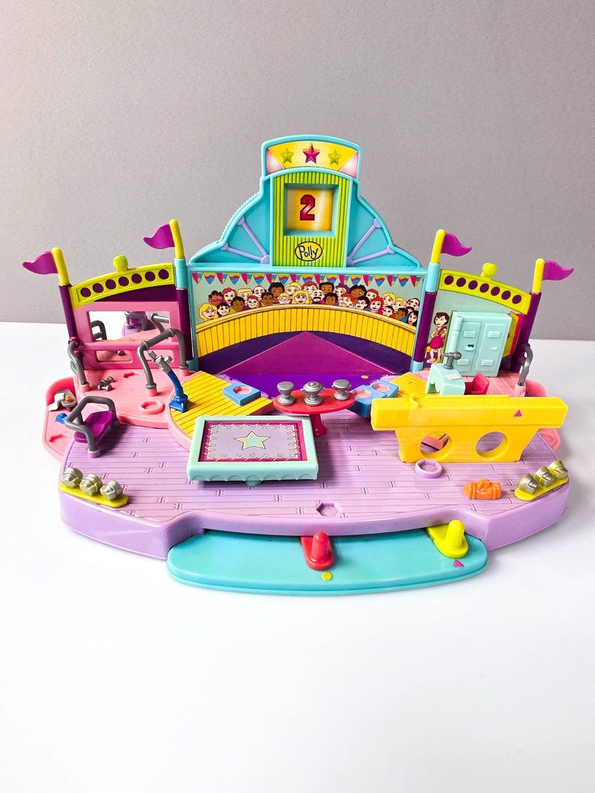 Polly Pocket Mattel BlueBird Toys - Magic Floor Turnfest 1999 Gymnastik Bühne - nerdyvana.com