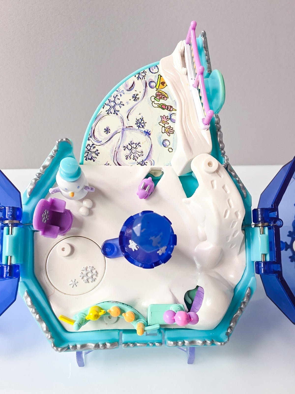 Polly Pocket Mattel BlueBird Toys Mini Saphir Wintertraum 2000 Sammler Rarität - nerdyvana.com