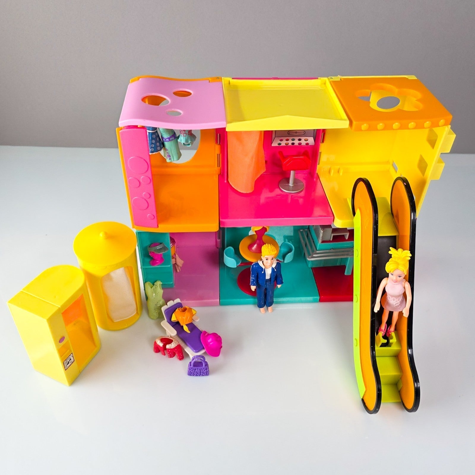 Polly Pocket Shoppingcenter mit Figuren & Zubehör Mattel 2002 Puppen Boutique - nerdyvana.com