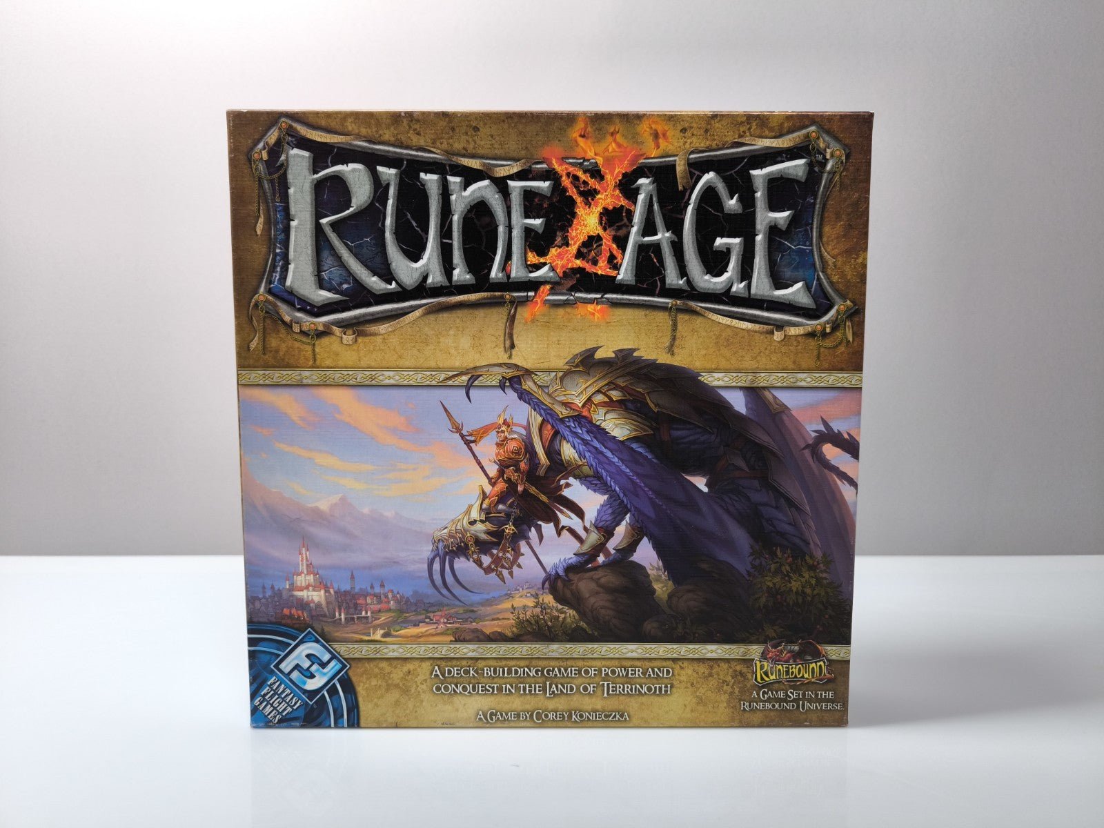 Rune Age Deckbuilding Brettspiel 252 Karten FFG Terrinoth Runebound komplett OVP - nerdyvana.com Hauptbild