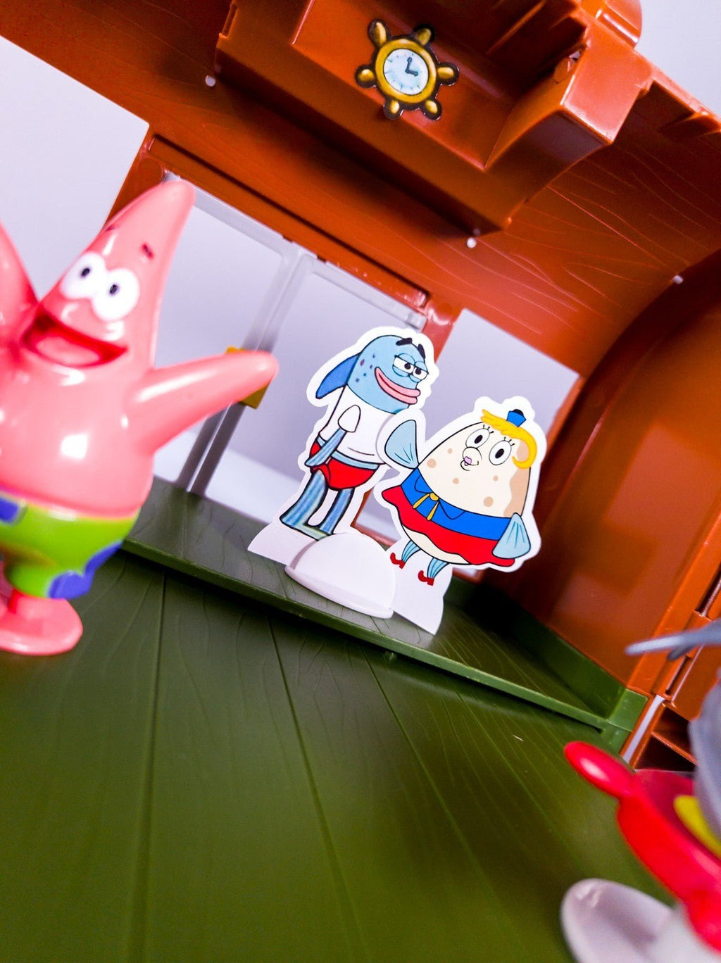 SpongeBob Schwammkopf Krusty Krab Spielset 2013 Simba Toys komplett 27-tlg RAR - nerdyvana.com