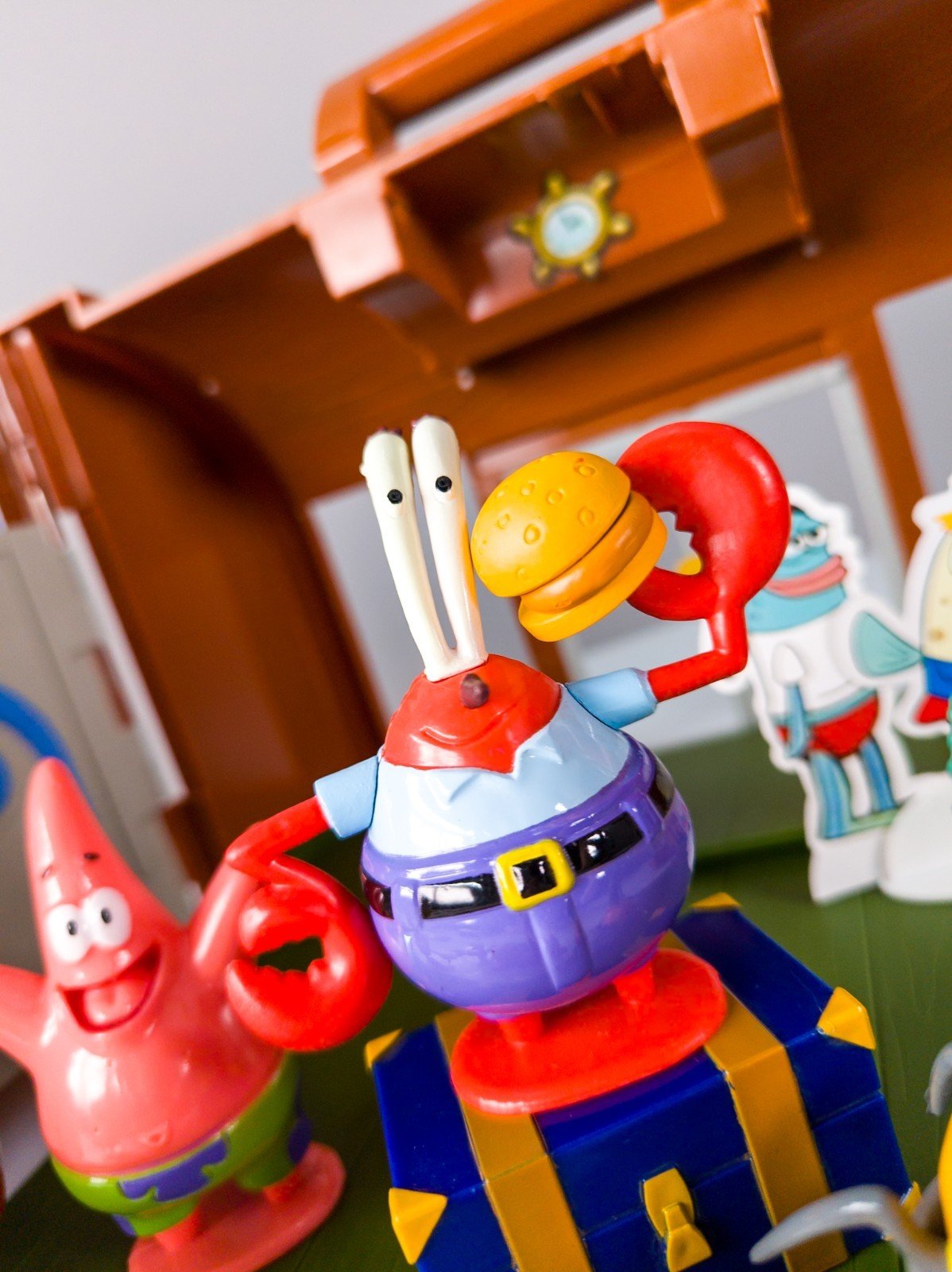 SpongeBob Schwammkopf Krusty Krab Spielset 2013 Simba Toys komplett 27-tlg RAR - nerdyvana.com