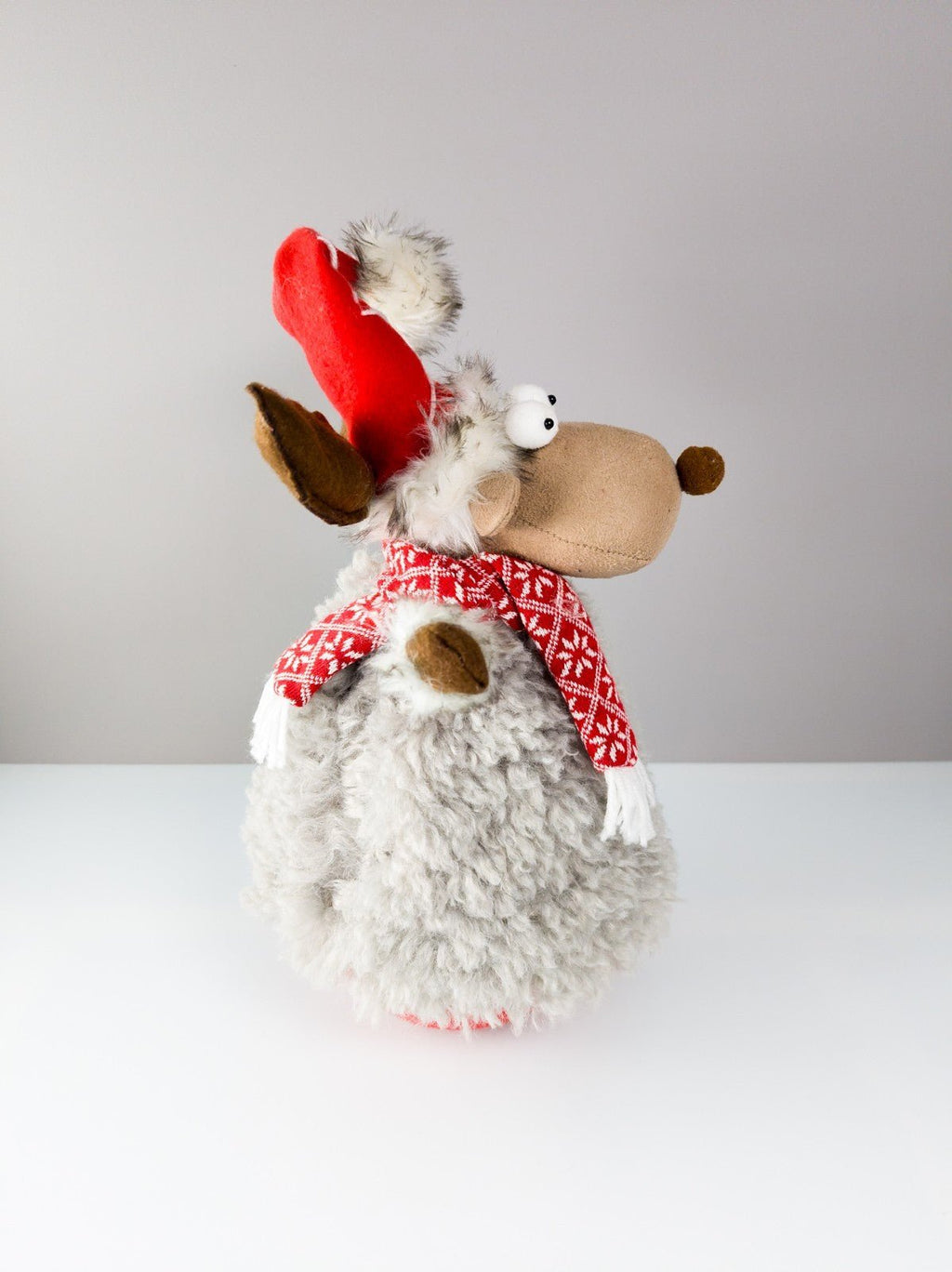 Weihnachts - Elch Figur Tier Stehaufmännchen Zipfelmütze & Schal ca. 40 cm Deko - nerdyvana.com
